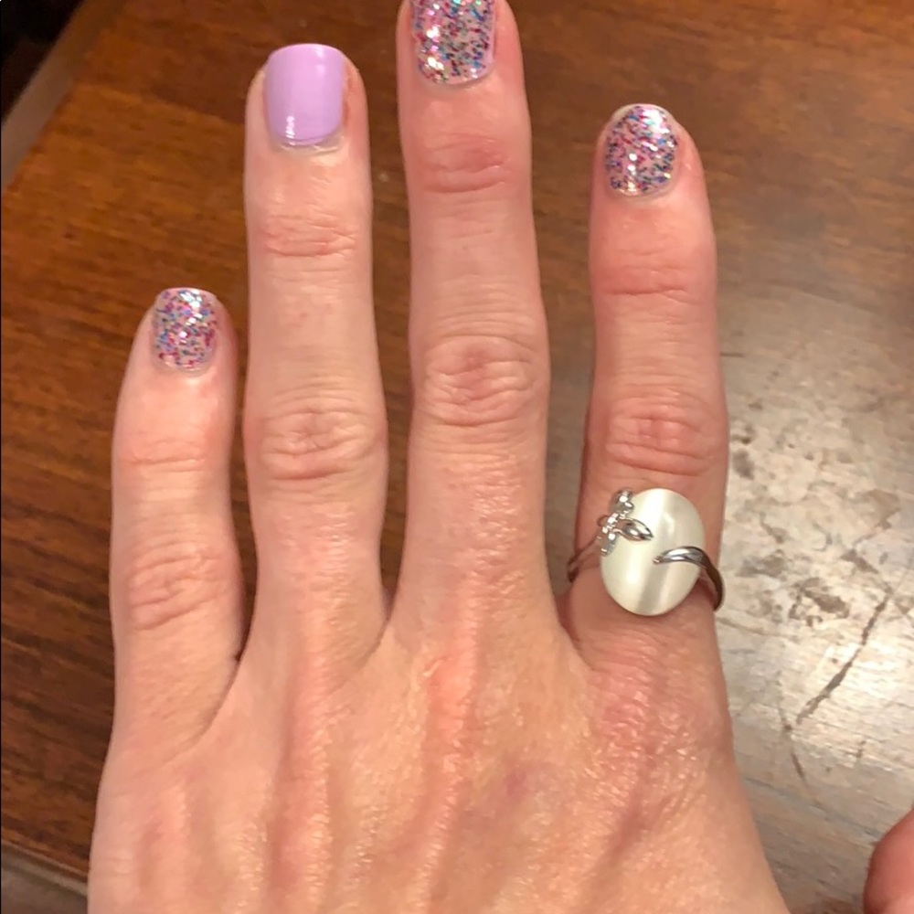 🤍 Oval Ring Size 6 🤍 - Picture 8 of 12